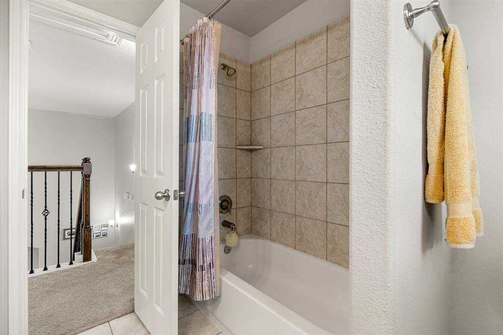 Full bath - upstairs