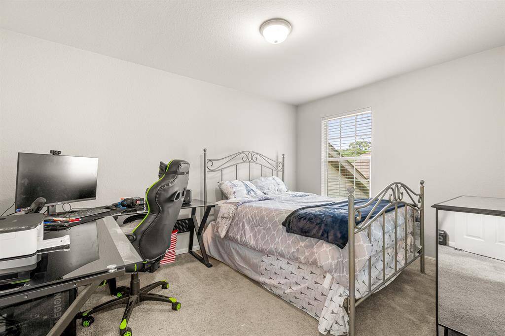 3rd Secondary bedroom - upstairs
