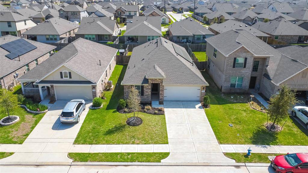 Wonderful neighborhood.