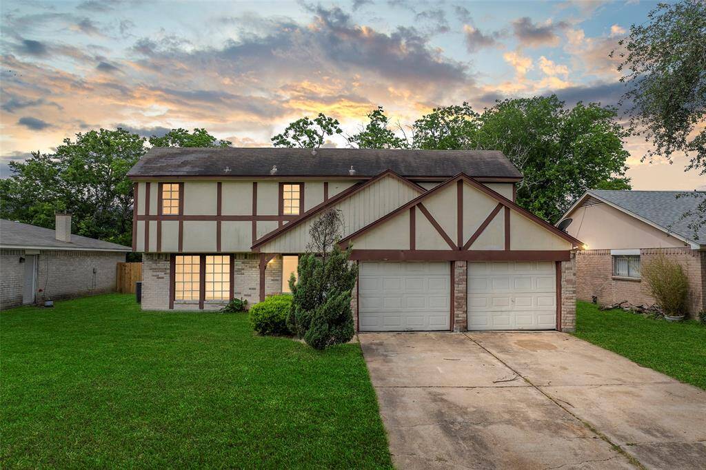 Welcome home to 4017 Brookhead Trail in Northcliffe!