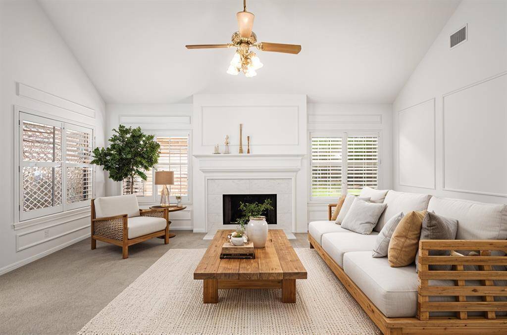 ***Virtually Staged to show the room's potential when furnitures are added***