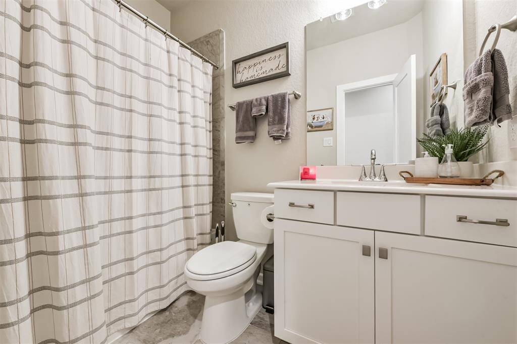Secondary Bathroom (2 0f 2)
