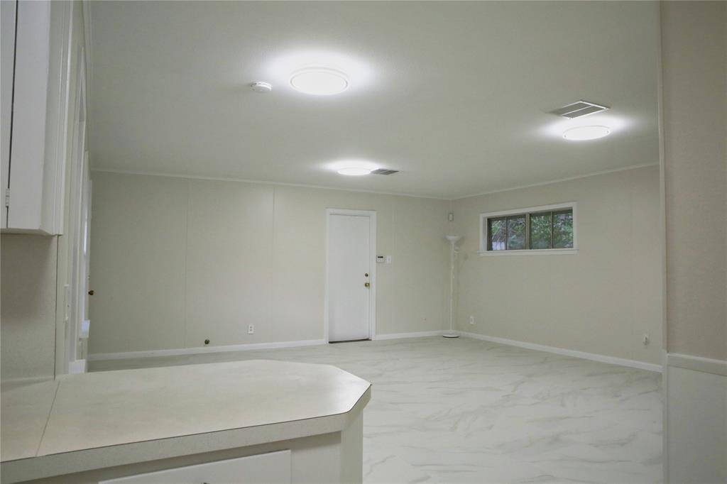 Kitchen to living room