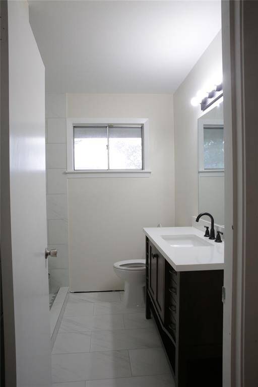 Main bath 2