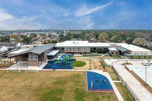 House is just a short walk to newly rebuilt Nottingham Elementary School. Easy commute!