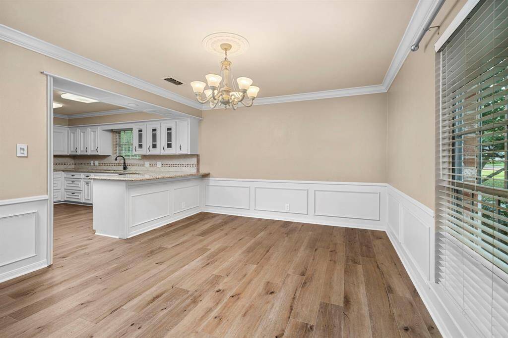 Dining room overlooks front yard