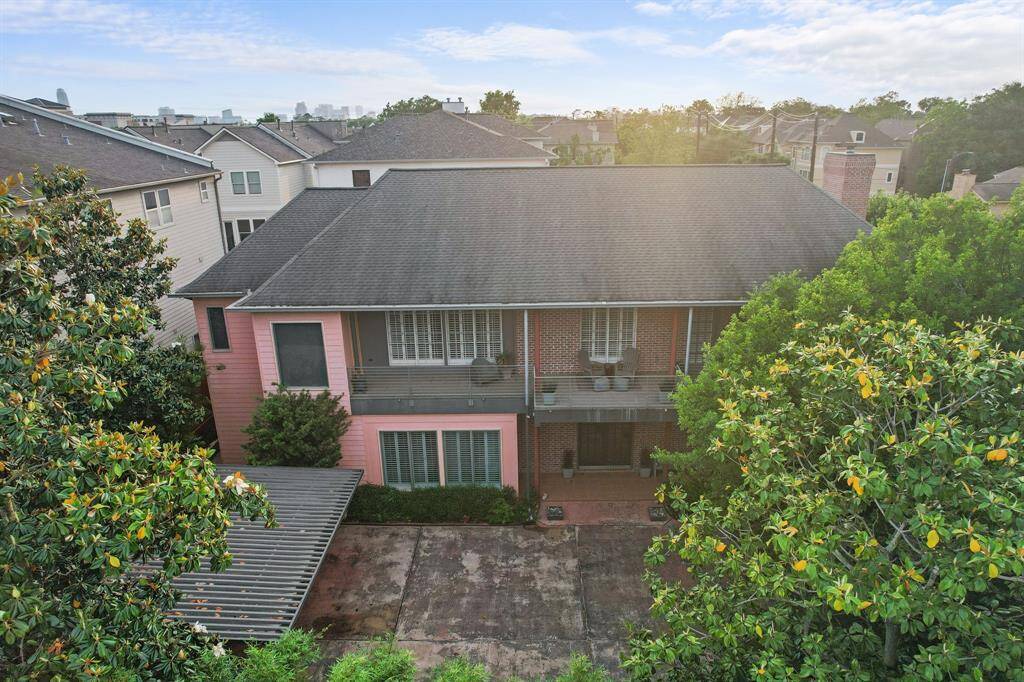 Ideally situated on a charming tree-lined street just minutes from Downtown, with easy access to parks, shopping, and dining.