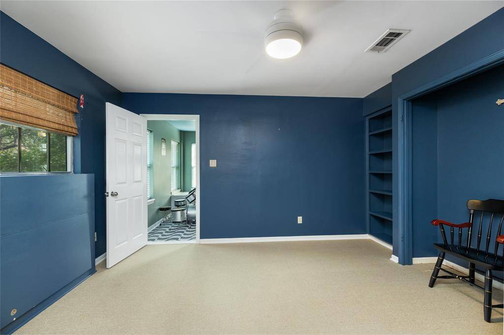 This spacious room features built-in storage, making it an ideal area for a playroom, game room, or study. Its flexibility allows for endless possibilities, perfect for whatever fits your lifestyle.