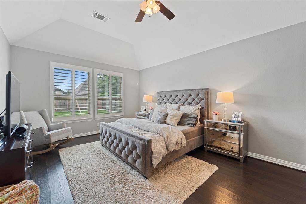 Oversized primary suite