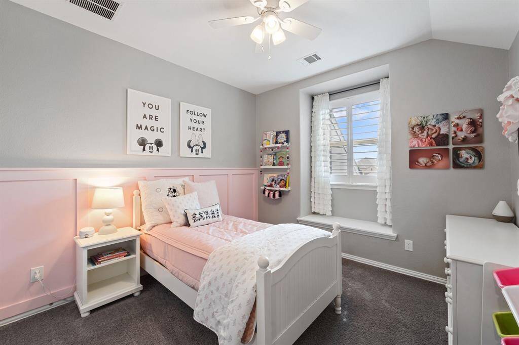 Upstairs bedroom 1