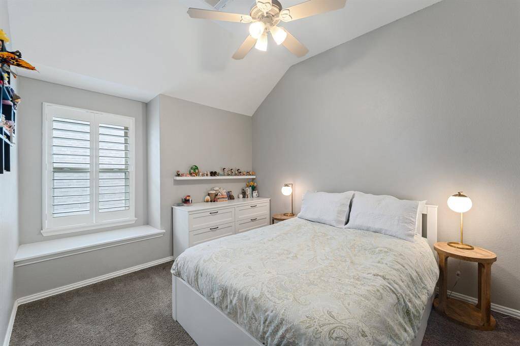 Upstairs bedroom 2