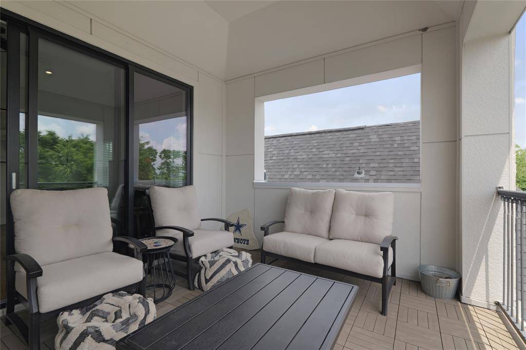 Gorgeous private, covered rooftop with ample seating!