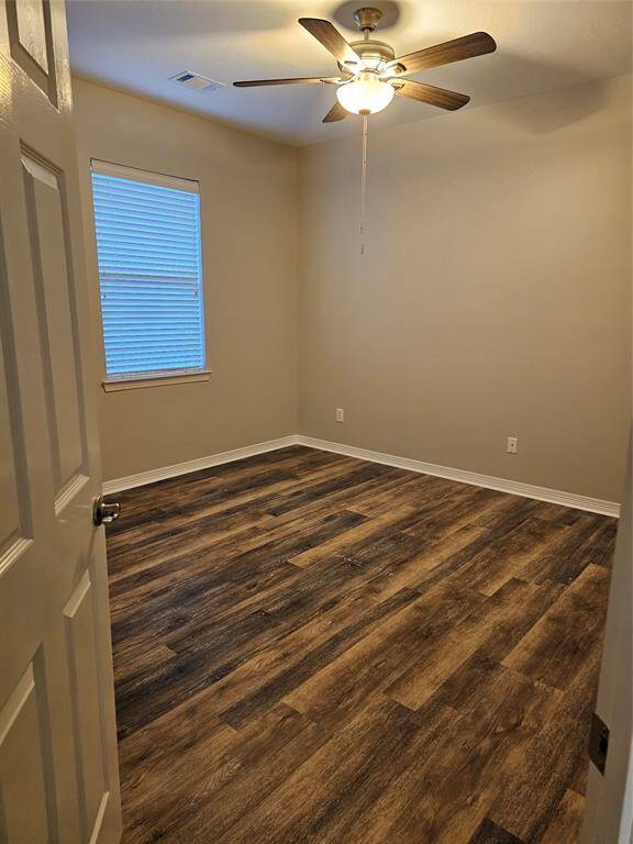 Guest bedroom #2.