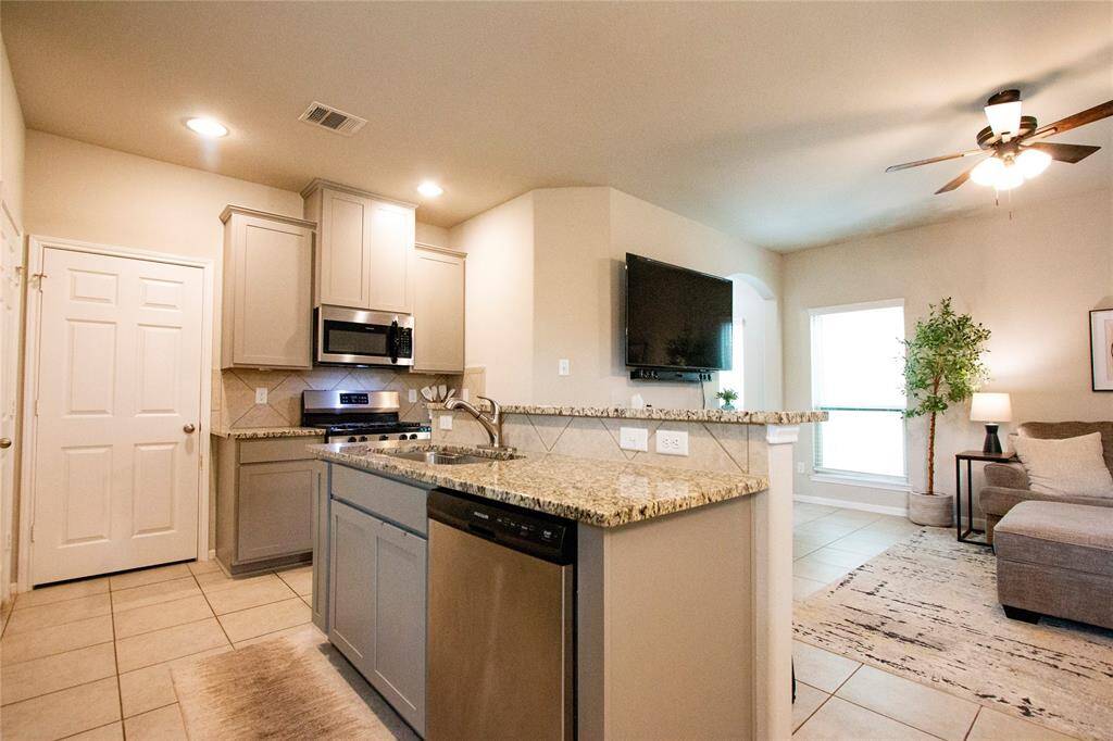 Open kitchen