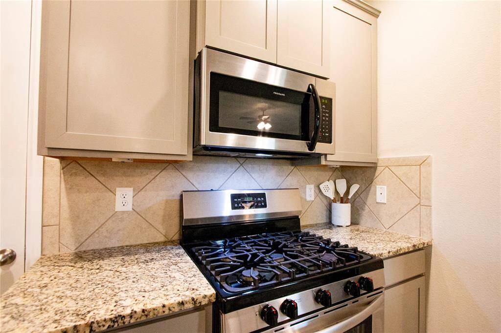 Gas range!