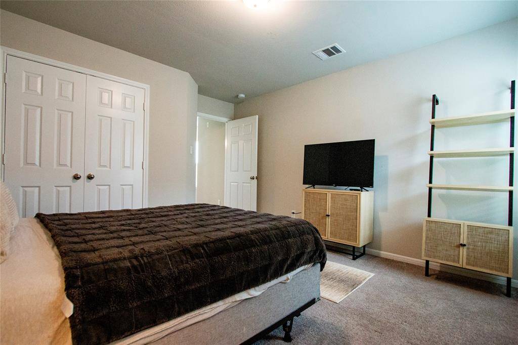 Spacious 3rd bedroom