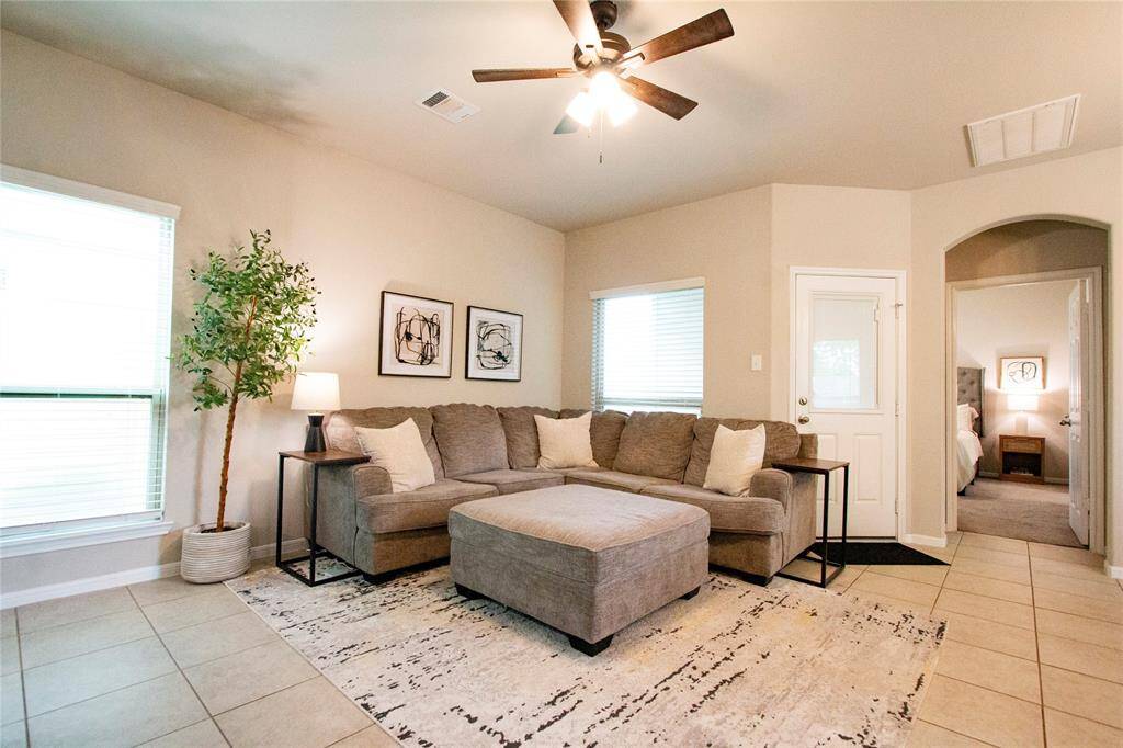 Open concept living. Tons of natural light.