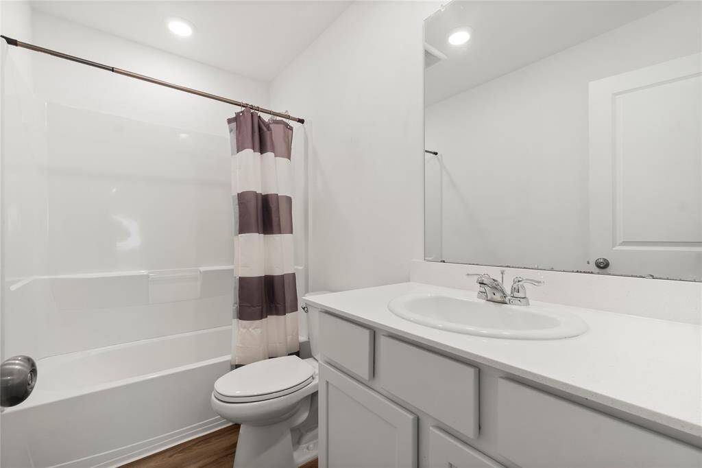 bathroom upstairs