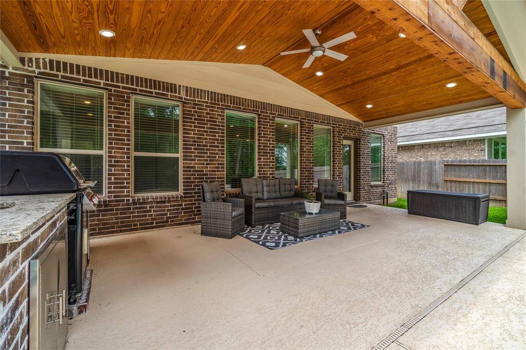 another view of custom build in porch