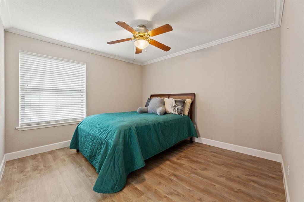Plenty of room leftover, also has a celing fan