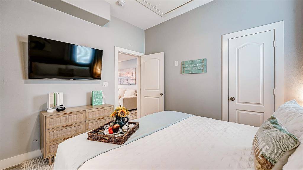 Beachy upscale decor in every room!