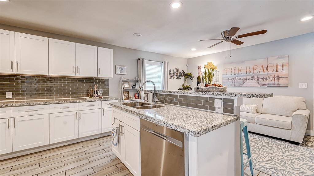 Everything was remodeled. This kitchen is practically new!