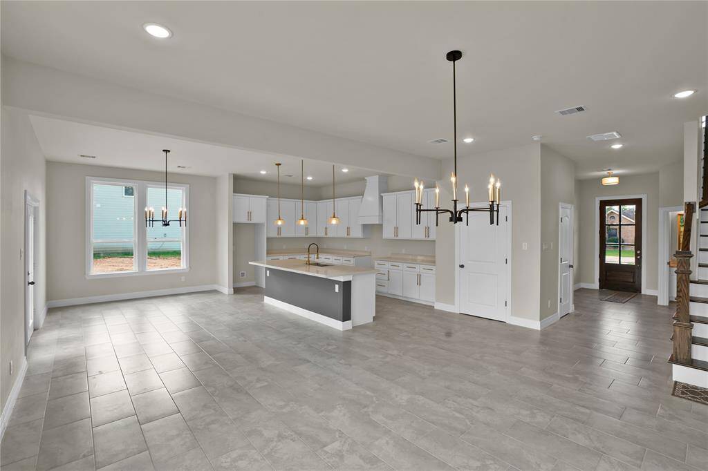 Come take a look at this bright, open floor plan filled with an abundance of natural light.
