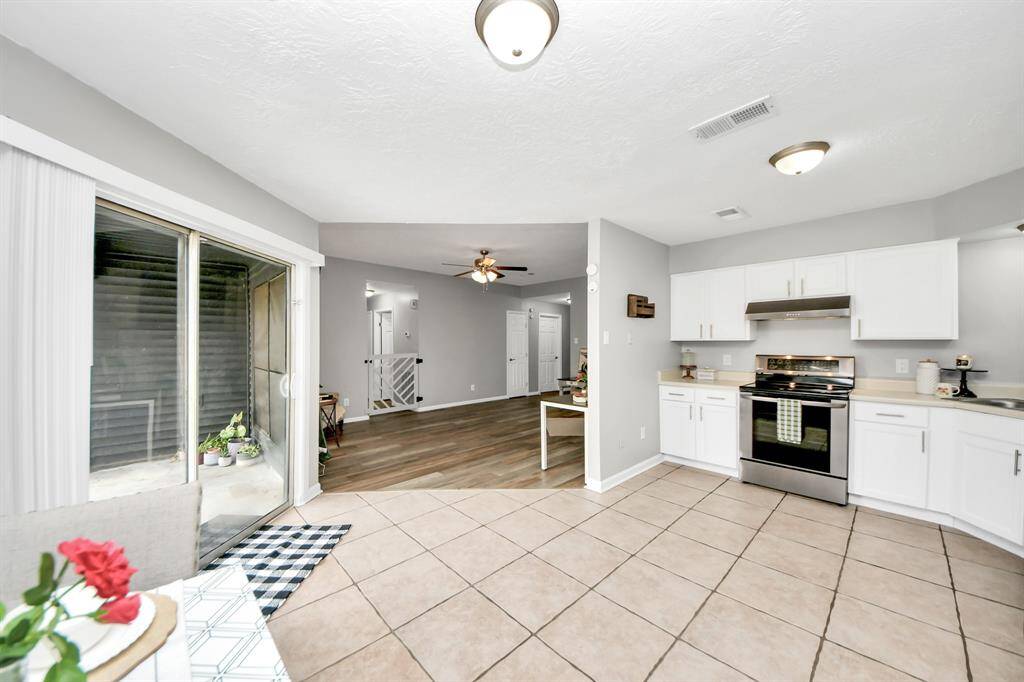 View from dining area into the livingroom