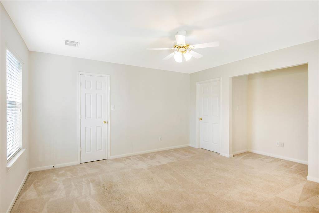 Gameroom with large walk-in Closet and area perfect for the Entertainment Center!