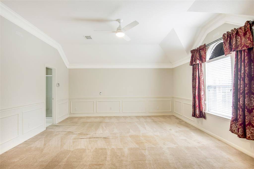 Oversized Primary Bedroom