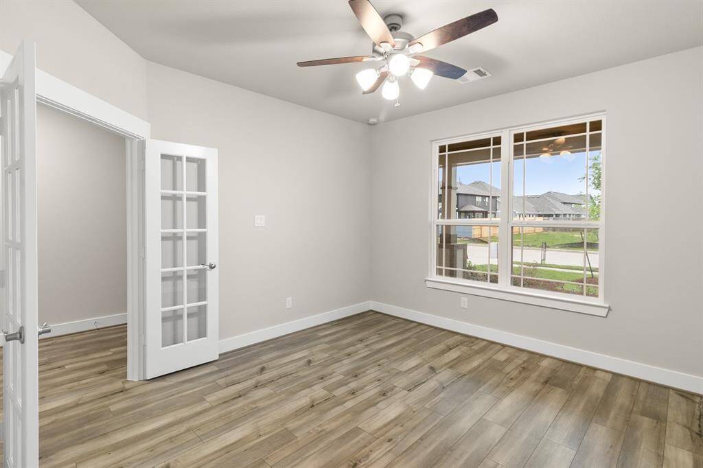 The space is perfect for a home office, library, or creative studio, with plenty of room to focus and stay inspired.