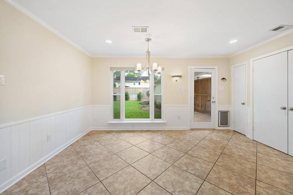 Breakfast Room