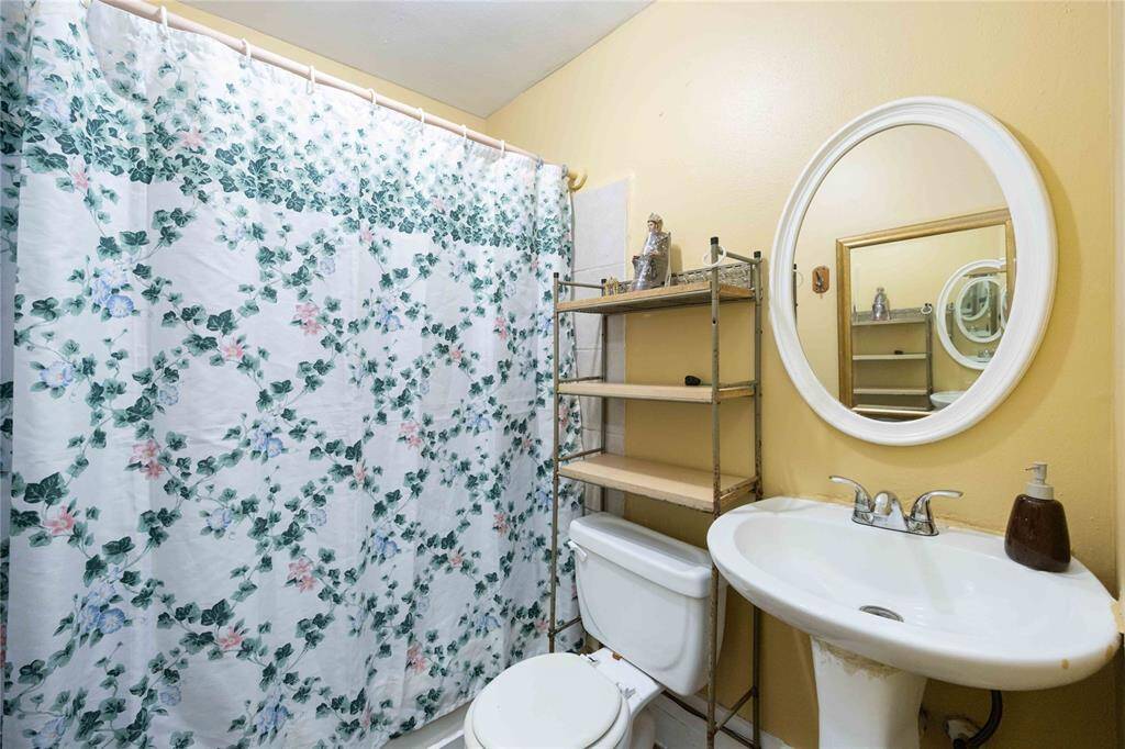 Prinary Bedroom Bathroom