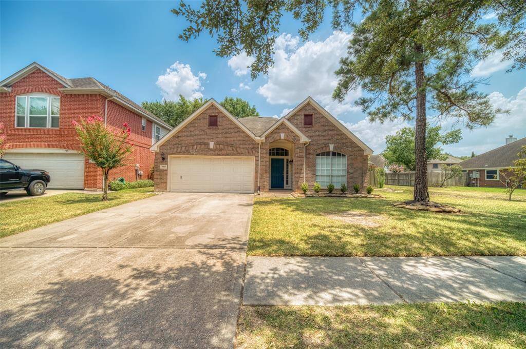 Welcome Home to 9847 Willow Crossing Dr.