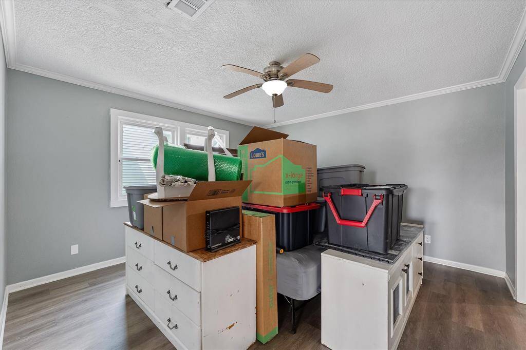 Secondary bedroom