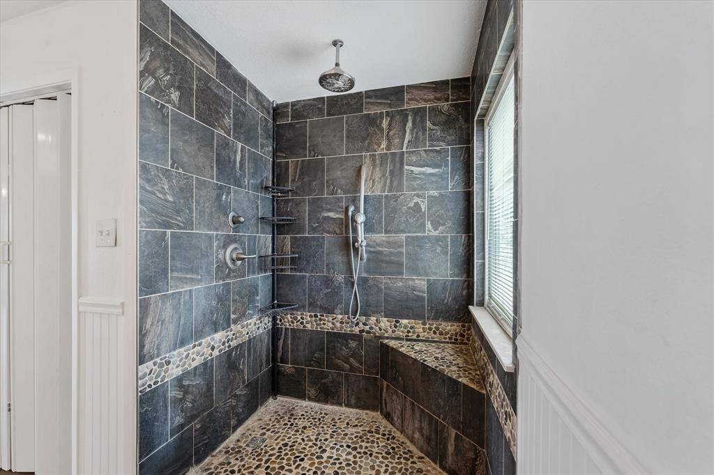 Primary shower
