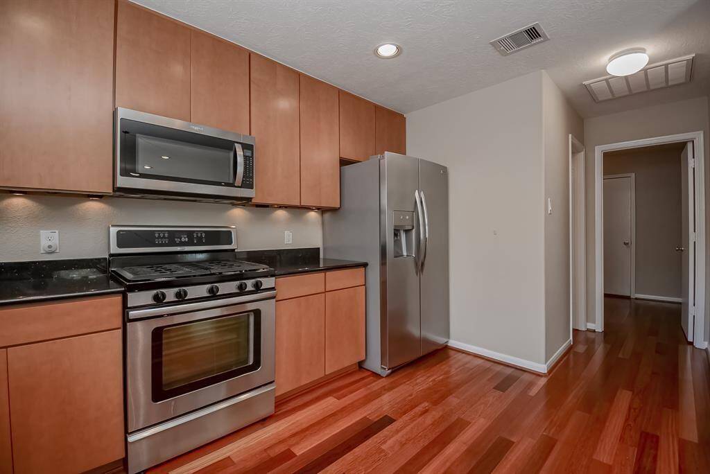 Easily unload groceries with direct access to kitchen from garage