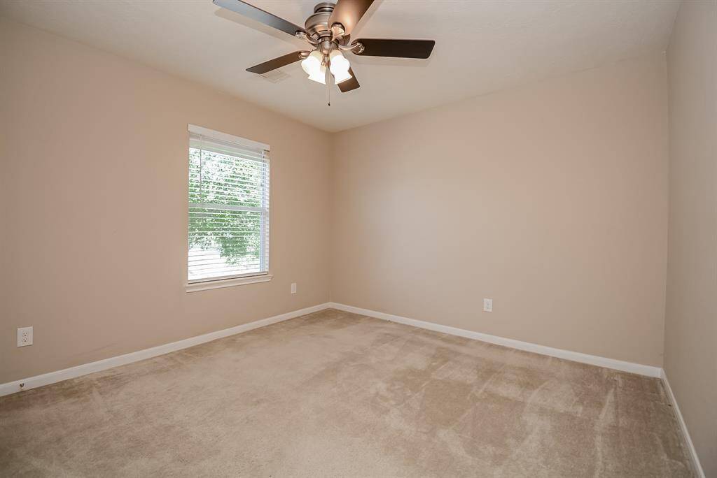 Secondary bedroom