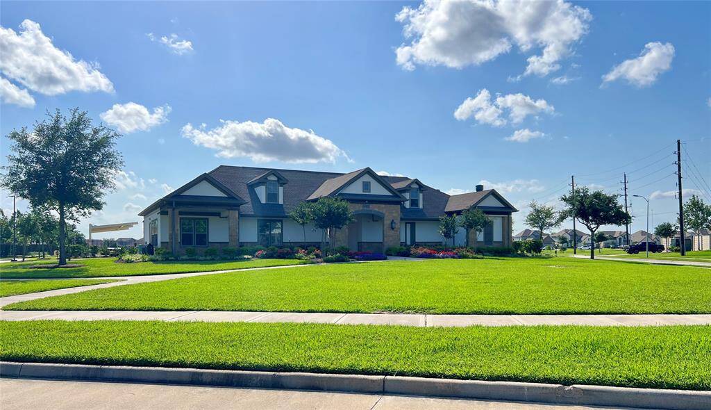 Lakes of Savannah Pool/ Clubhouse/ Playground  on Laurel Heights - lakeside amenities and walking trails.