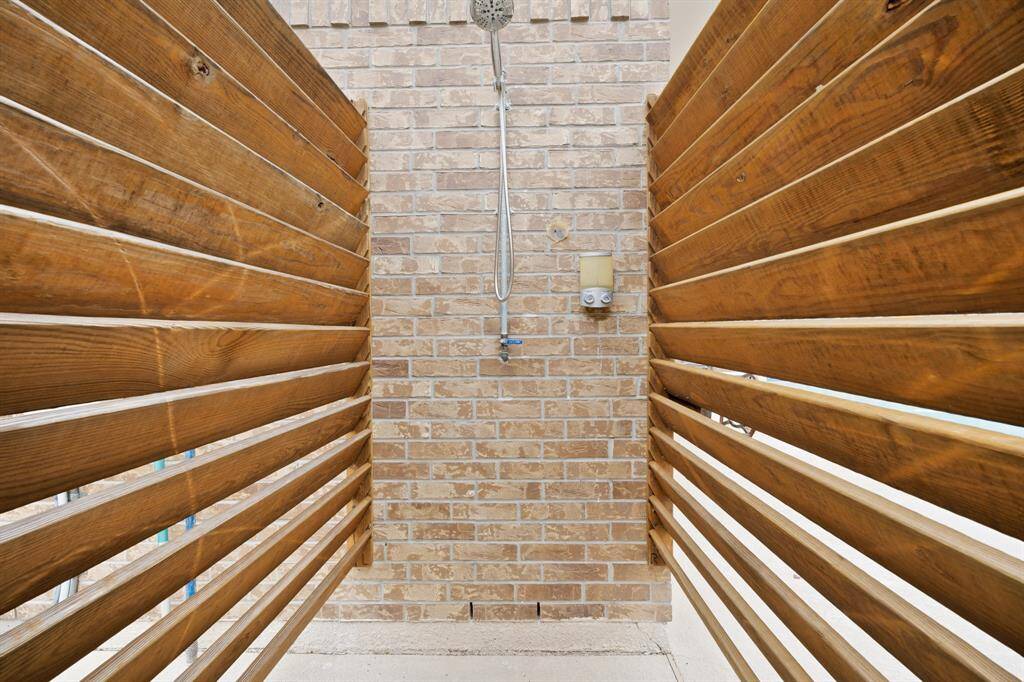outdoor shower