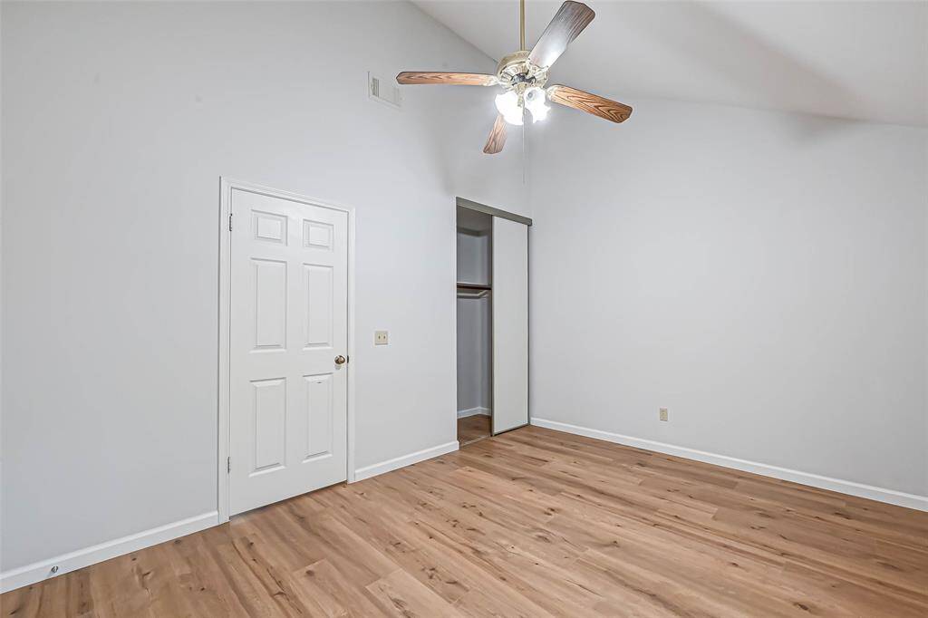 The secondary bedroom.
