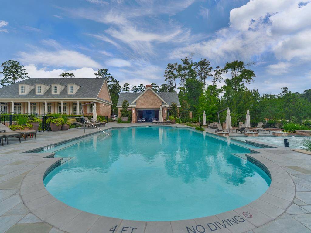 East Shore Pool