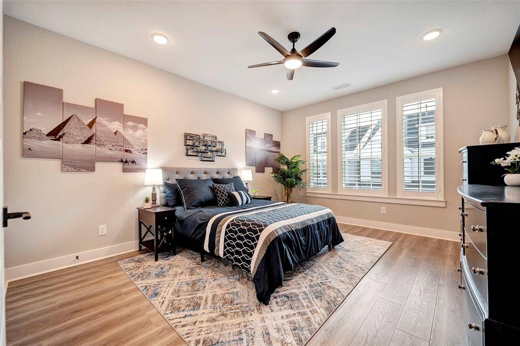 Bedroom 3 is also situated on the 2nd floor & beautifully highlights the wood plank that we find throughout the 1st & 2nd floor.