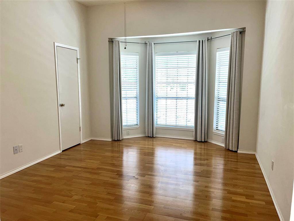 Ample primary bedroom
