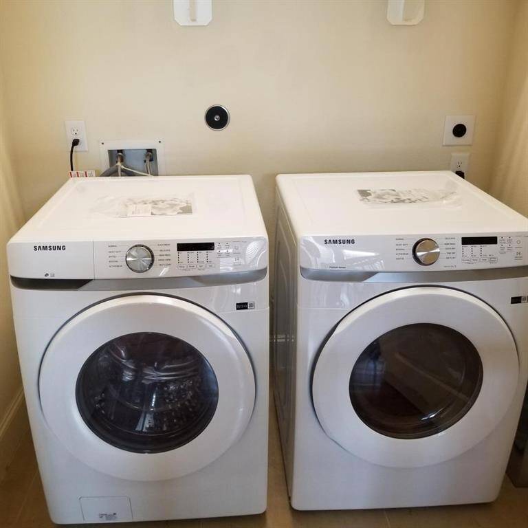 New Samsung Washer & Dryer included.
