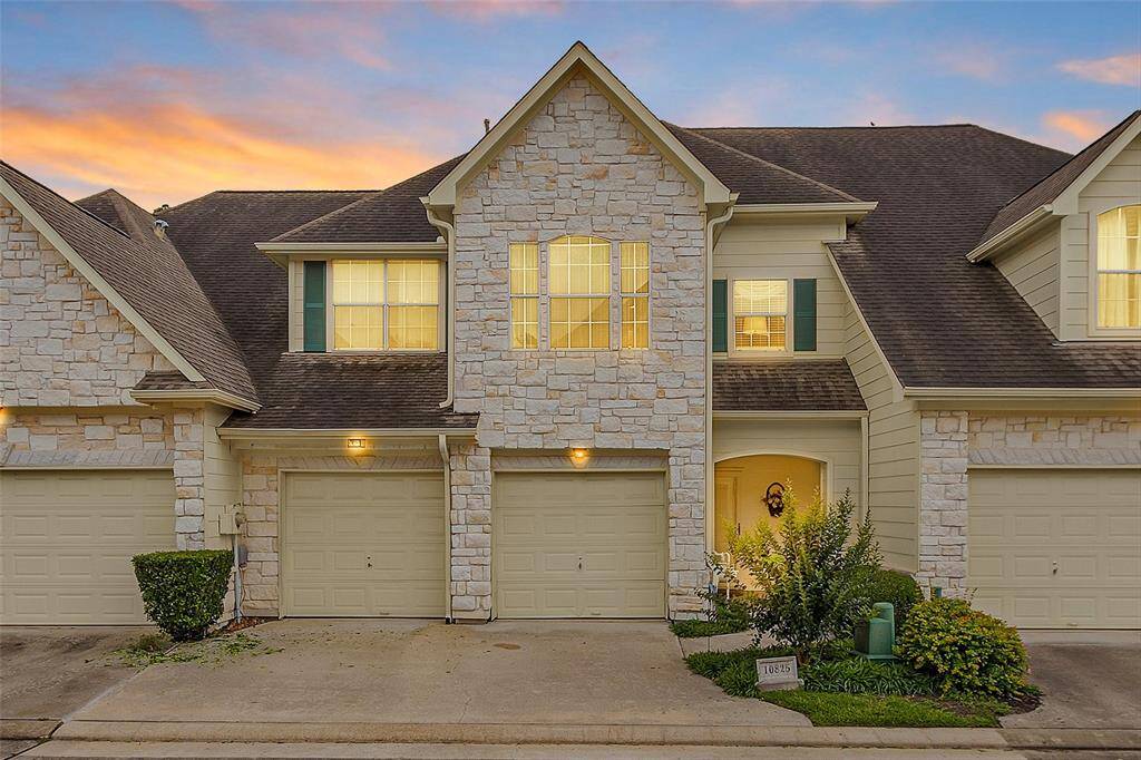 2 story townhome in secure gated community