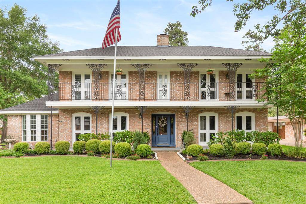 Welcome home to 11930 Quail Creek Drive, located on a huge corner lot in Lakewood Forest.