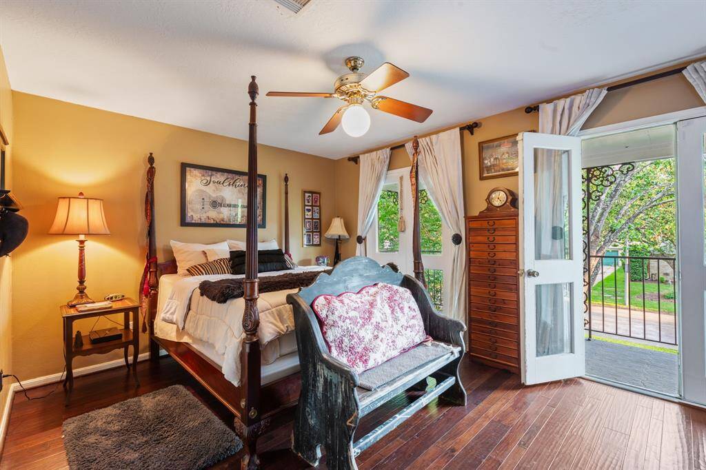 Another huge guest bedroom upstairs! Check out the oversized balcony that this bedroom has access to!