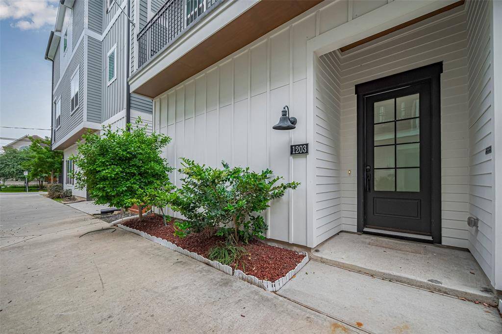 Front door entry greets friends and family.