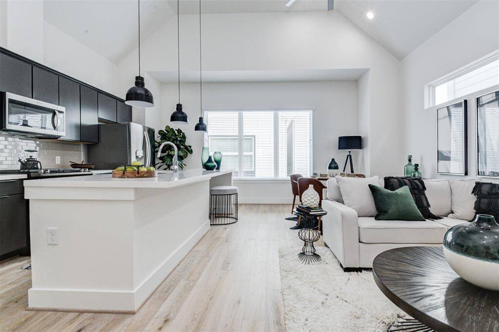 The kitchen dining area
